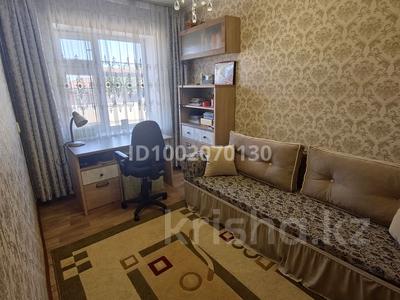 Пәтерлер в Туркестанской обл.: 3-бөлмелі пәтер · 64 м² · 1/5 қабат, Куралбаева 28-17, бағасы: 18.5 млн 〒 3-бөлмелі пәтер · 64 м² · 1/5 қабат, Куралбаева 28-17, бағасы: 18.5 млн 〒 в Кентау