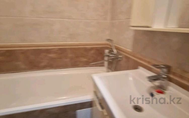 2-бөлмелі пәтер · 55 м² · 4/5 қабат, мкр Айнабулак-3 140, бағасы: 35 млн ₸ в Алматы, Жетысуский р-н — фото 2
