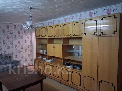 4-комнатная квартира · 61.2 м² · 4/5 этаж, Майкудук, 17й микрорайон за 15.5 млн 〒 в Караганде, Алихана Бокейханова р-н