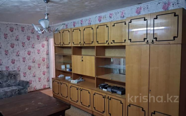 4-комнатная квартира · 61.2 м² · 4/5 этаж, Майкудук, 17й микрорайон за 15.5 млн ₸ в Караганде, Алихана Бокейханова р-н — фото 2