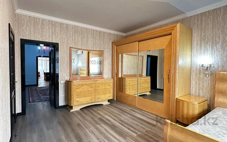5-бөлмелі пәтер · 160 м² · 4/15 қабат, Зенкова 59, бағасы: 200 млн ₸ в Алматы, Медеуский р-н — фото 2
