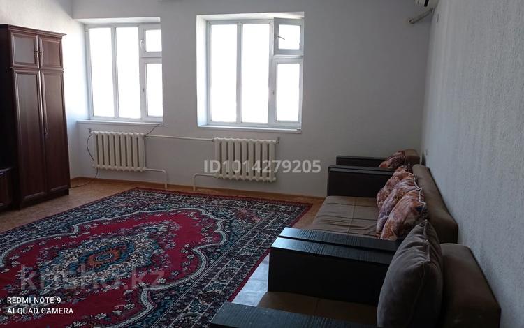 3-комнатная квартира · 100 м² · 4/5 этаж, мкр Нурсат 171 за 220 000 ₸ в Шымкенте, Каратауский р-н — фото 2