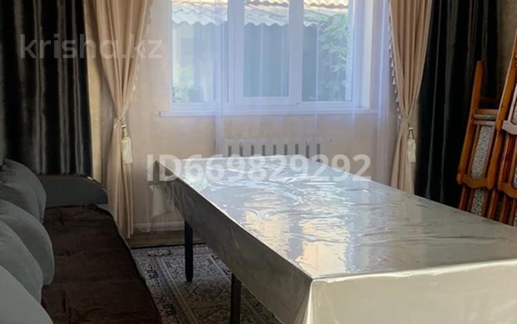 Дом · 3 комнаты · 150 м², Четвертая 62 — Район Пристани за 40 000 〒 в Усть-Каменогорске — фото 12