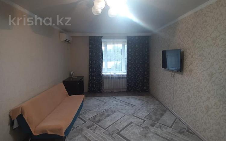1-бөлмелі пәтер · 50 м² · 2/9 қабат, Қадыр Мырза-Әли ш/а., Абулхаир хана 171, бағасы: 130 000 ₸ в Уральске, мкр Кадыра Мырза-Али — фото 2