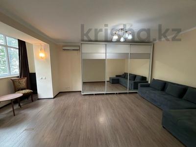 1-бөлмелі пәтер · 44 м² · 2/5 қабат, Назарбаева 152, бағасы: 330 000 ₸ в Алматы, Медеуский р-н