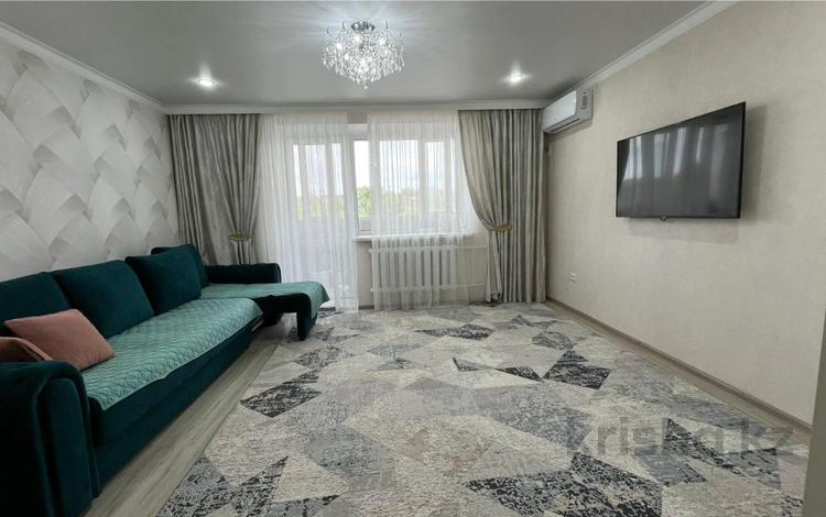 4-комнатная квартира · 78 м² · 4/6 этаж, мкр Новый Город, ермекова за 31 млн ₸ в Караганде, Казыбек би р-н — фото 2