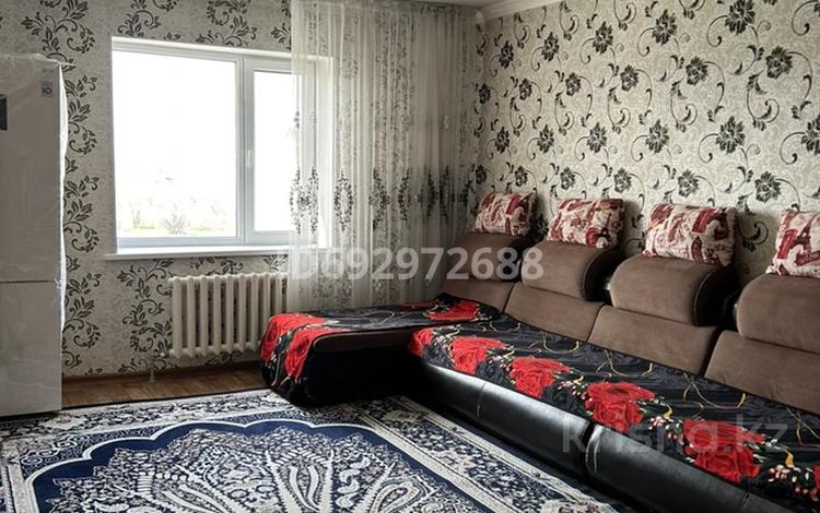 2-комнатная квартира, 72 м², 5/5 этаж помесячно, Тамшыбаева 25 за 150 000 〒 в Талдыкоргане, мкр Болашак — фото 2