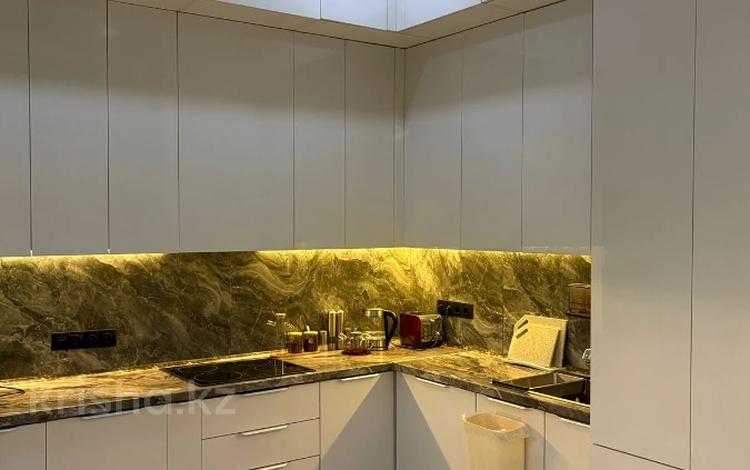 3-комнатная квартира · 110 м² · 3/9 этаж, мкр Ерменсай, Арайлы 12 за 700 000 〒 в Алматы, Бостандыкский р-н — фото 28