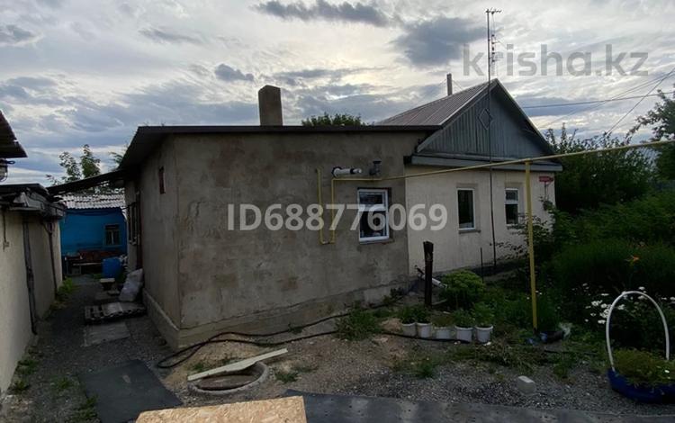 Отдельный дом · 3 комнаты · 80 м² · 6 сот., мкр Михайловка — Давыдова за 20 млн 〒 в Караганде, Казыбек би р-н — фото 4