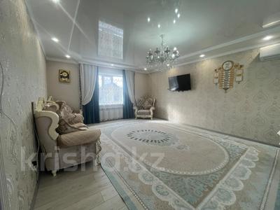 Отдельный дом · 3 комнаты · 225 м² · 10 сот., мкр. Зачаганск пгт 1 за 50 млн ₸ в Уральске