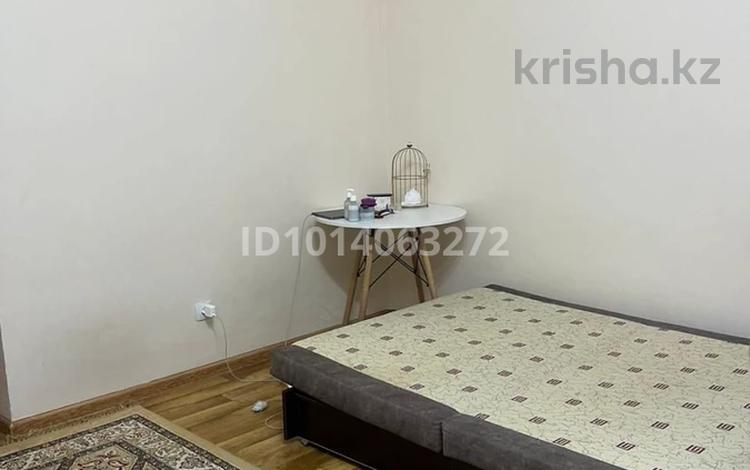 1-комнатная квартира · 33 м² · 7/10 этаж, мкр Аксай-3А 90 за 200 000 ₸ в Алматы, Ауэзовский р-н — фото 2