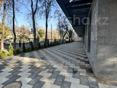 Еркін, кеңселер, дүкендер мен бутиктер, қоғамдық тамақтану орны, сұлулық салондары · 677 м², бағасы: ~ 10.2 млн ₸ в Алматы, Алмалинский р-н