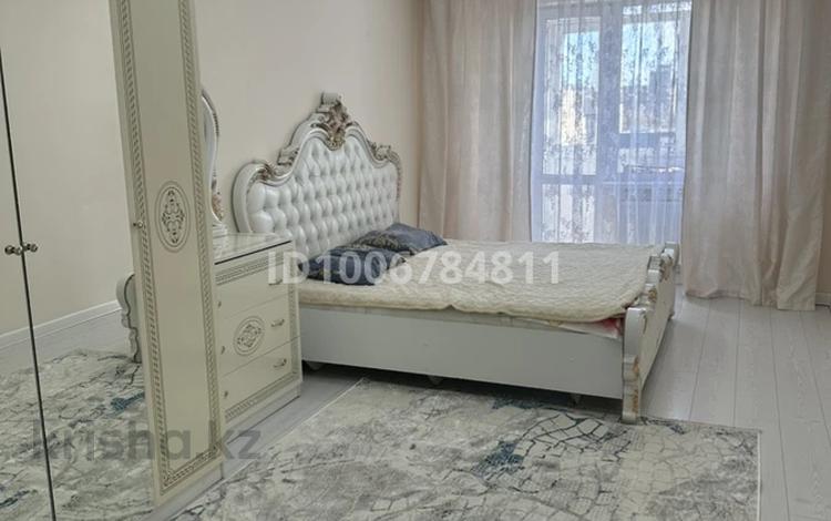 2-бөлмелі пәтер · 70 м² · 7/10 қабат, Проспект Республики 1/4, бағасы: 250 000 ₸ в Караганде, Казыбек би р-н — фото 2