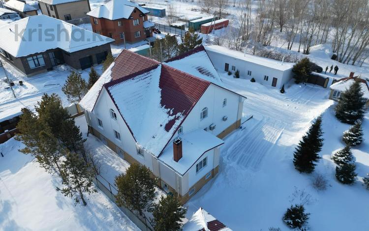 Отдельный дом · 8 комнат · 500 м² · 15 сот., Айтыкова 72 за 230 млн ₸ в Усть-Каменогорске — фото 2