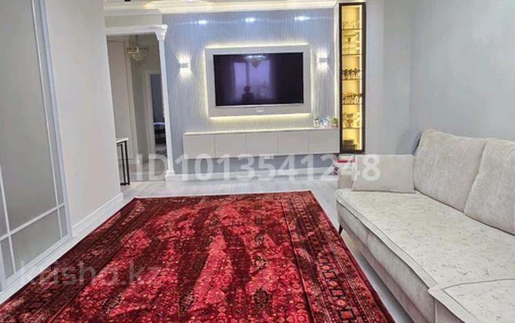 3-комнатная квартира · 100 м² · 4/10 этаж, мкр Аксай-4, Мкр. Аксай-4 119 за 81.5 млн ₸ в Алматы, Ауэзовский р-н — фото 2