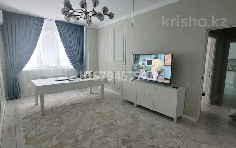 2-комнатная квартира, 63 м², 3/8 этаж, Абулхаир хана 70 за 40 млн 〒 в Атырау — фото 2