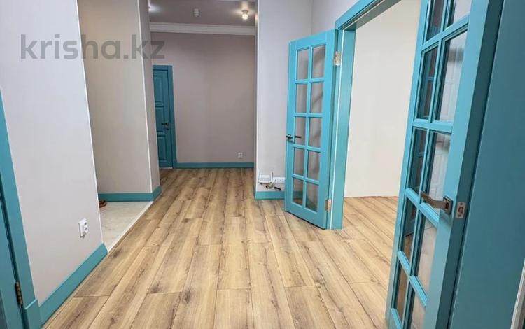 4-комнатная квартира · 149 м² · 4/5 этаж, мкр. Алтын орда за 66.8 млн ₸ в Актобе — фото 2