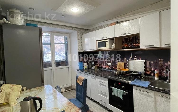 3-бөлмелі пәтер · 53.7 м² · 2/9 қабат, 6 микрорайон 53, бағасы: 13 млн ₸ в Темиртау — фото 2