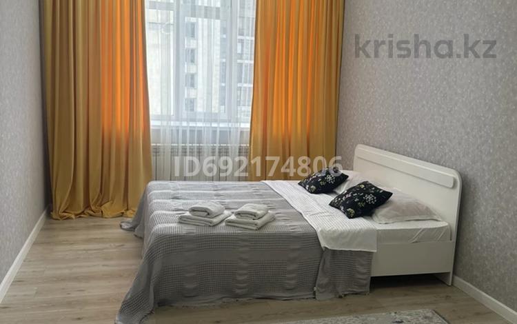 1-бөлмелі пәтер · 55 м² · 2/10 қабат, Степной 3 ш/а. 1/10, бағасы: 2 500 ₸ в Караганде, Казыбек би р-н — фото 2