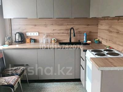 2-комнатная квартира · 42.5 м² · 3/5 этаж, Добролюбова 34 за 180 000 ₸ в Усть-Каменогорске, Ульбинский