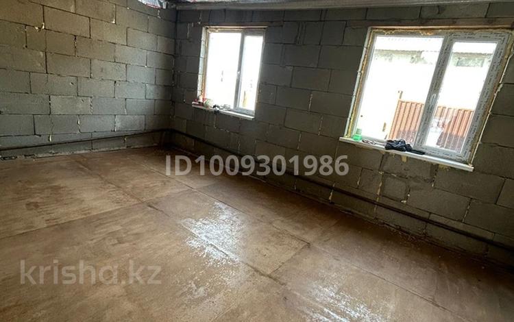 Часть дома · 3 комнаты · 100 м² · 10 сот., Саттилик 478 за 8 млн ₸ в Актобе, жилой массив Курайлы — фото 2