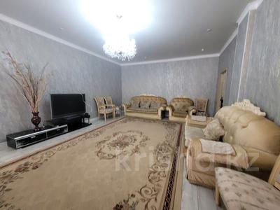 4-комнатная квартира · 180 м² · 9/9 этаж, 14-й мкр. 58 за 400 000 ₸ в Актау, 18-й мкр 