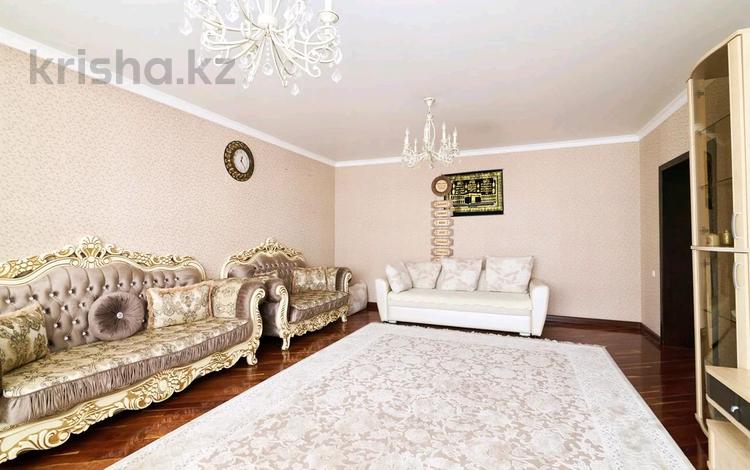 3-комнатная квартира, 125 м², 5/9 этаж, Сейфуллина 9/1