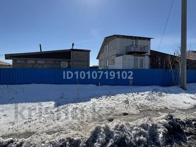 Отдельный дом · 4 комнаты · 200 м² · 10 сот., Улыкош 4 — Строительная за 17 млн ₸ в Акколе