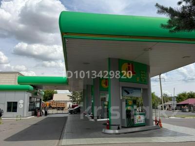 Магазины и бутики, азс, автосервисы и автомойки, общепит · 142 м² за 695 млн ₸ в Астане, р-н Байконур