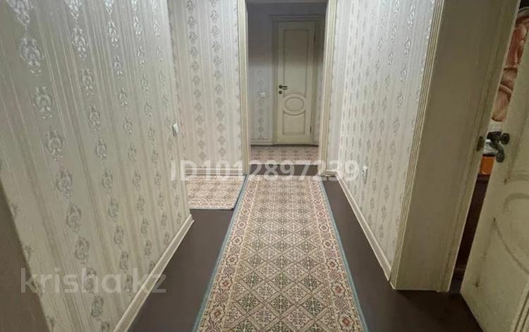 3 бөлме · 105 м² · 9/10 қабат, мкр Акбулак 145 — Чуланова 145, бағасы: 70 000 ₸ в Алматы, Алатауский р-н — фото 2