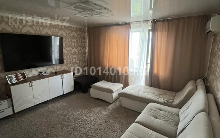 2-комнатная квартира · 53 м² · 5/5 этаж, мкр Юго-Восток, Мкр Степной 1 41 за 250 000 ₸ в Караганде, Казыбек би р-н — фото 2