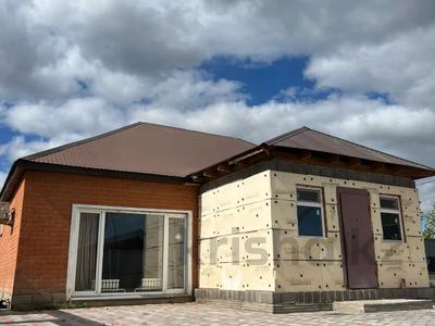 Отдельный дом · 3 комнаты · 100.5 м² · 10 сот., Оспанова 5А за 27 млн 〒 в Аксу