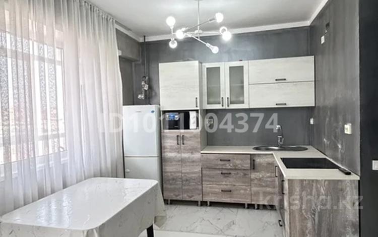 1-комнатная квартира · 40 м² · 8/10 этаж, мкр Шугыла 12/1 — ЖК Алма Сити за 23.7 млн ₸ в Алматы, Наурызбайский р-н — фото 2