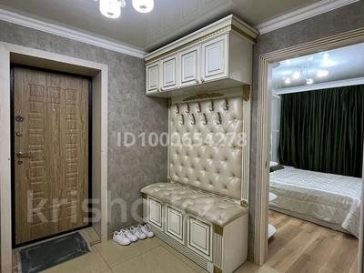 Аренда квартир в Шымкенте: 3-комнатная квартира · 80 м² · 2/5 этаж · помесячно, Абая 33 А за 250 000 〒 3-комнатная квартира · 80 м² · 2/5 этаж · помесячно, Абая 33 А за 250 000 〒 в Шымкенте, Туран р-н