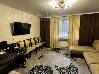3-комнатная квартира, 65 м², 1/6 этаж, мкр Юго-Восток 11 за 20.5 млн 〒 в Караганде, Казыбек би р-н