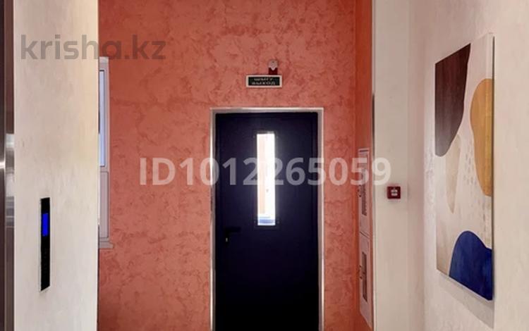1-бөлмелі пәтер · 55.5 м² · 2/10 қабат, мкр Спортивный, Байтурсынова 35/7 — Байтурсынова и мадели кожа, бағасы: 35 млн ₸ в Шымкенте, Туран р-н — фото 2