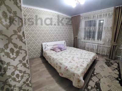 2-комнатная квартира, 51 м², 3/5 этаж посуточно, 3 мкр 4 за 12 000 〒 в Талдыкоргане