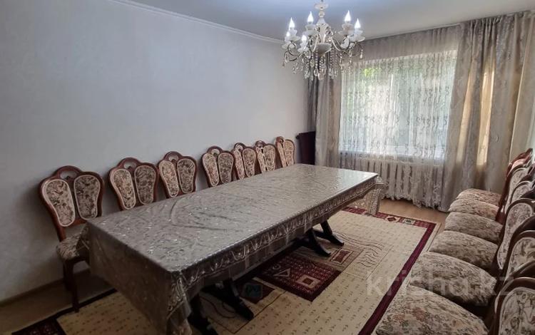 3-бөлмелі пәтер, 50 м², 1/5 қабат ай сайын, Кабанбай батыра, бағасы: 150 000 〒 в Талдыкоргане — фото 15