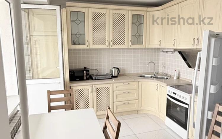 3-комнатная квартира · 74 м² · 8/12 этаж, Самал 2 71 за 620 000 ₸ в Алматы, Медеуский р-н — фото 3