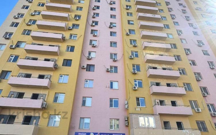 1-бөлмелі пәтер · 50 м² · 8/16 қабат, мкр. Алмагуль, Алмагуль 18, бағасы: 13.5 млн ₸ в Атырау — фото 2