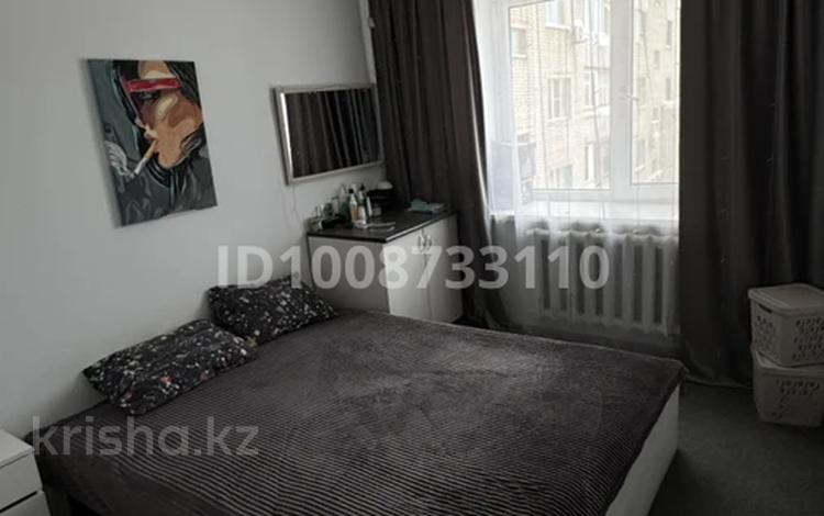 3-комнатная квартира · 62 м² · 3/5 этаж, мкр 8, Бр жубановых — Рядом рынок Алтай за 200 000 ₸ в Актобе — фото 2