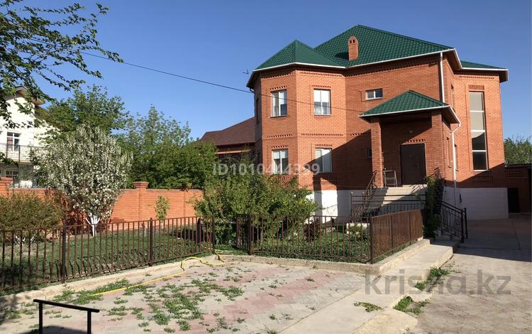 Отдельный дом · 6 комнат · 315 м² · 10 сот., Мкр.Атырау за 63 млн ₸ — фото 19