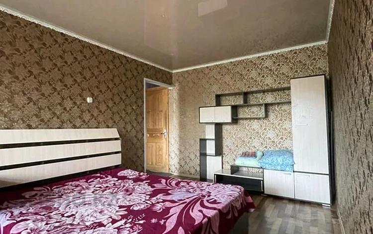 1-комнатная квартира · 32 м² · 5/5 этаж, 6мкр 33 за 8 000 ₸ в Темиртау — фото 2