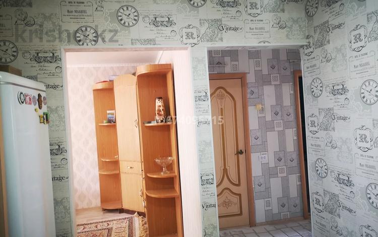 3-комнатная квартира, 70 м², 3/5 этаж, Рыскулова — Молдагулова за 22.9 млн 〒 в Актобе — фото 2