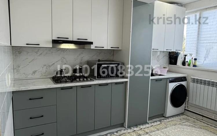 2-комнатная квартира · 60 м² · 5/5 этаж, 1мкр 5дом за 110 000 ₸ в Кульсары — фото 2