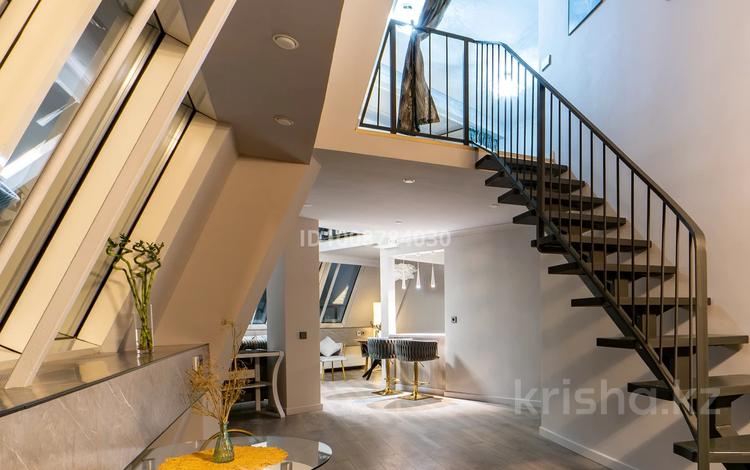 2-бөлмелі пәтер · 81 м² · 32/33 қабат, Аль-фараби 9, бағасы: 55 000 ₸ в Алматы, Бостандыкский р-н — фото 2