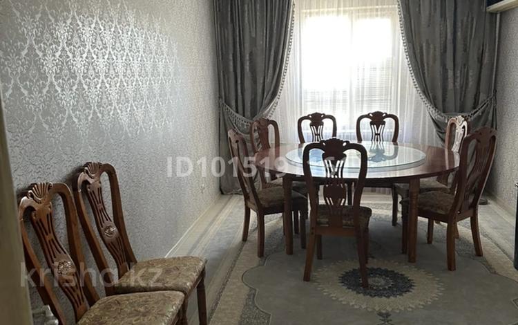 3-комнатная квартира · 77 м² · 4/5 этаж, 15-й мкр 46 за 250 000 ₸ в Актау — фото 2