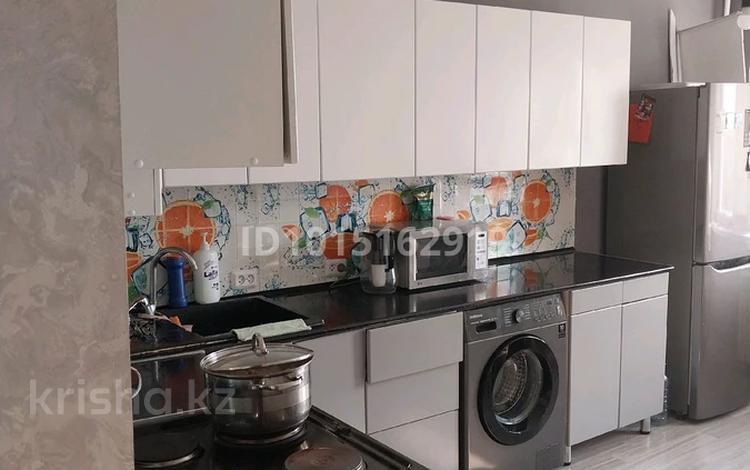 2-бөлмелі пәтер · 56 м² · 3/5 қабат, Елгина 47 — Елгина- Аймаутова (Демитрова), бағасы: 18.5 млн ₸ в Павлодаре — фото 2