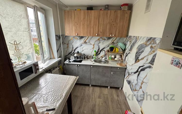 2-бөлмелі пәтер · 48 м² · 4/5 қабат, 408 квартал 13 дом, бағасы: 200 000 ₸ в Семее — фото 2