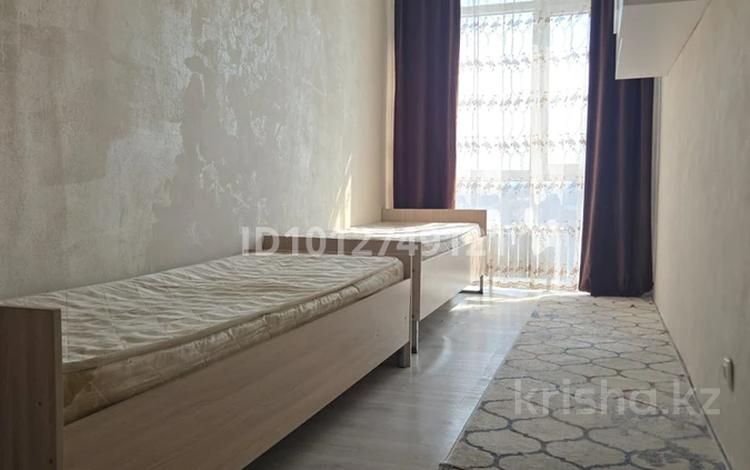 1-бөлмелі пәтер · 42 м² · 6/12 қабат, Ул:Алтын орда. Учетный квартал 272 34/2корпус — Алтын орда, Тоймарт, Барлык базар через дорогу., бағасы: 180 000 ₸ в Абае — фото 2